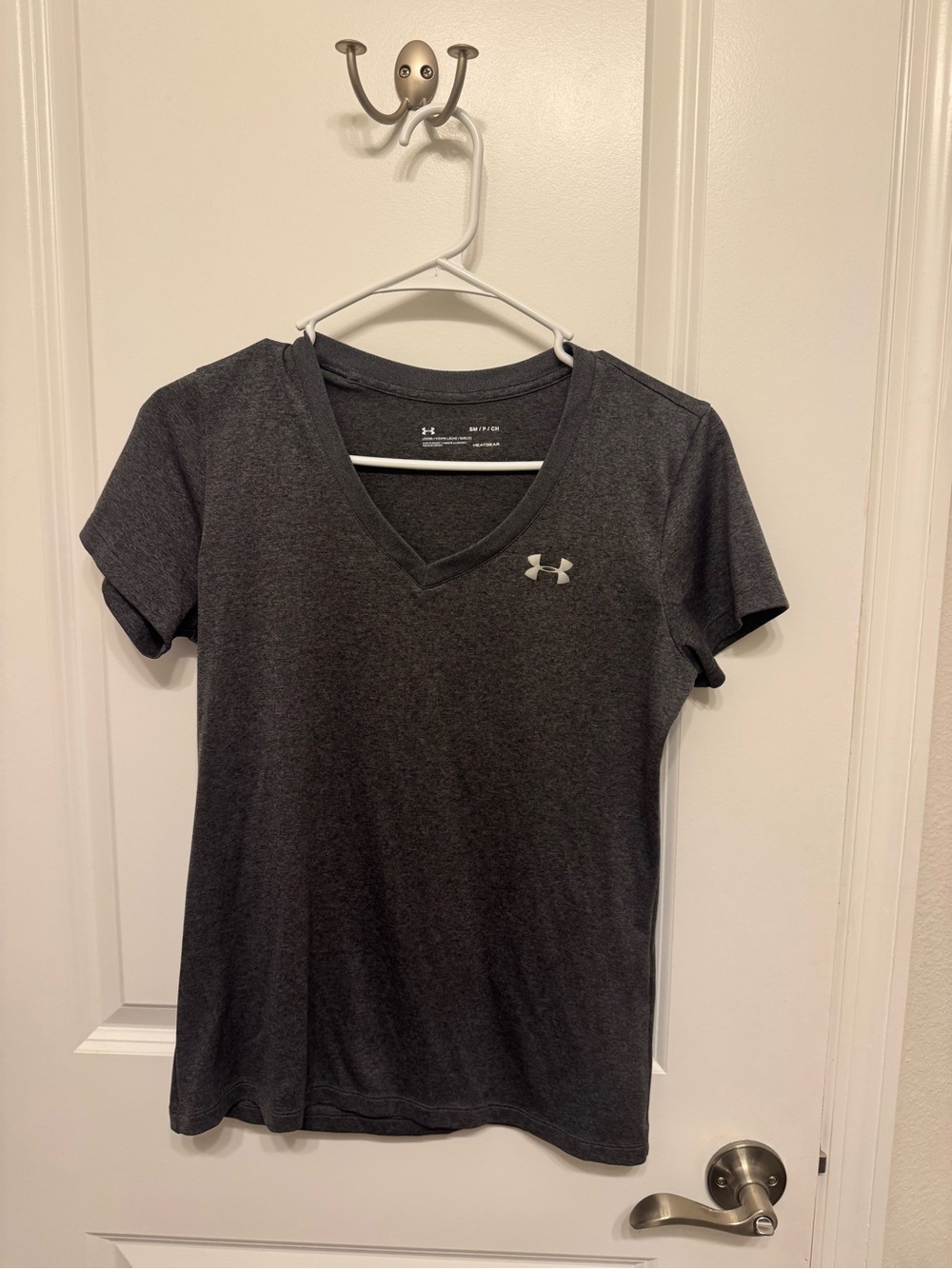 Under Armour Women's Short Sleeve V-Neck Tee - Charcoal